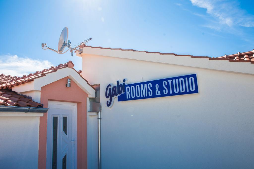 Gabi Rooms & Studio Apartment Lozovac Zewnętrze zdjęcie