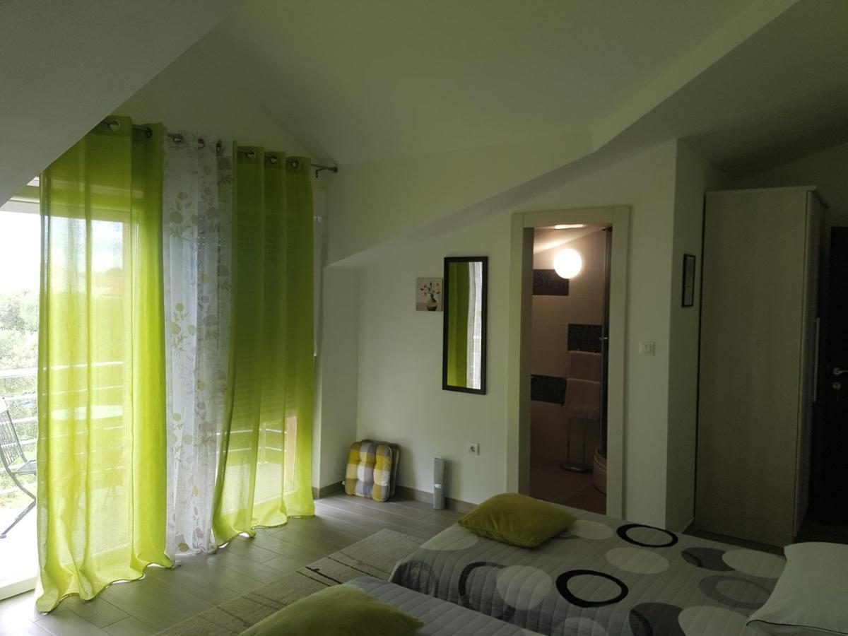 Gabi Rooms & Studio Apartment Lozovac Zewnętrze zdjęcie