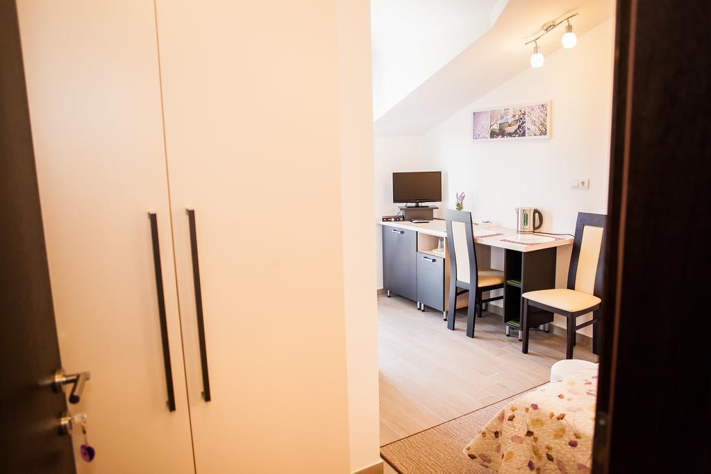 Gabi Rooms & Studio Apartment Lozovac Pokój zdjęcie