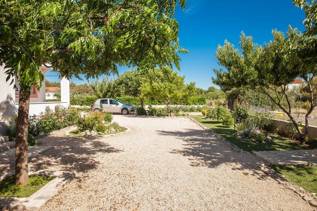 Gabi Rooms & Studio Apartment Lozovac Zewnętrze zdjęcie