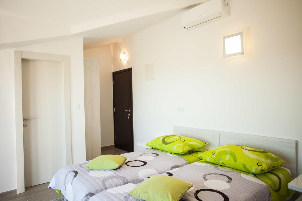 Gabi Rooms & Studio Apartment Lozovac Pokój zdjęcie