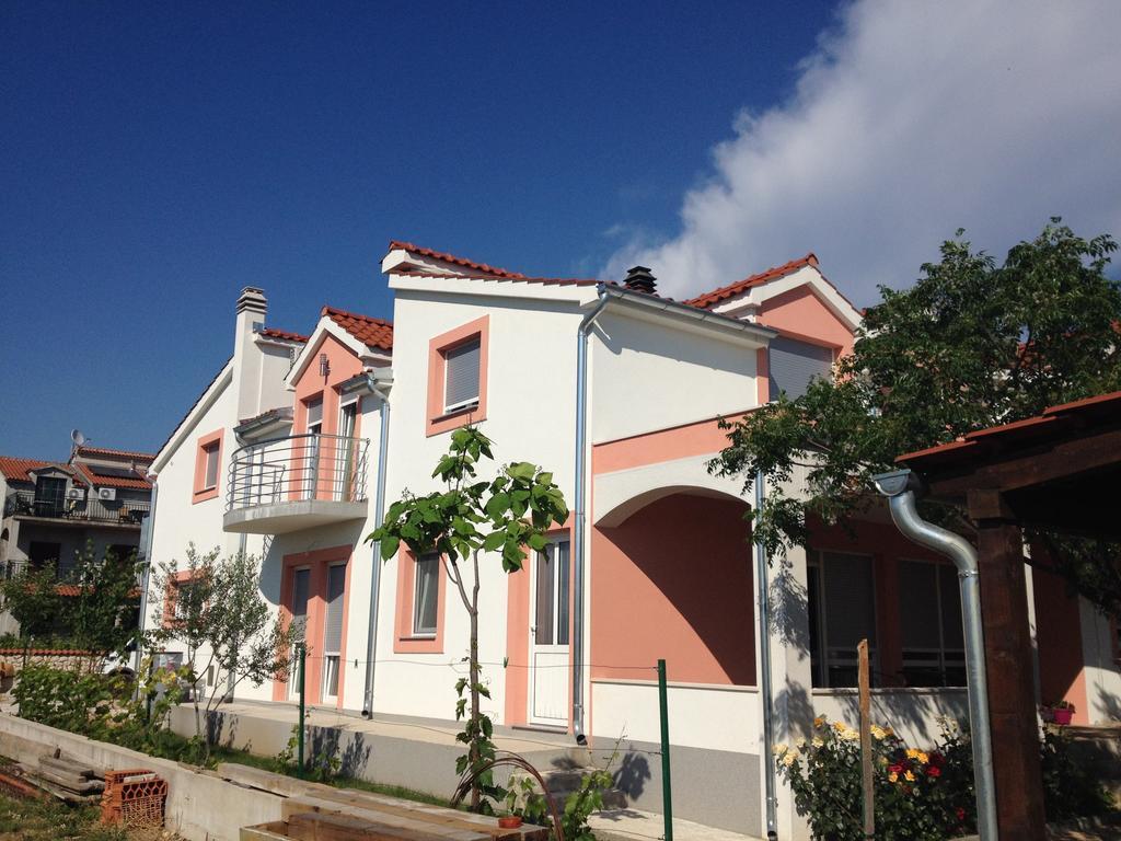 Gabi Rooms & Studio Apartment Lozovac Zewnętrze zdjęcie